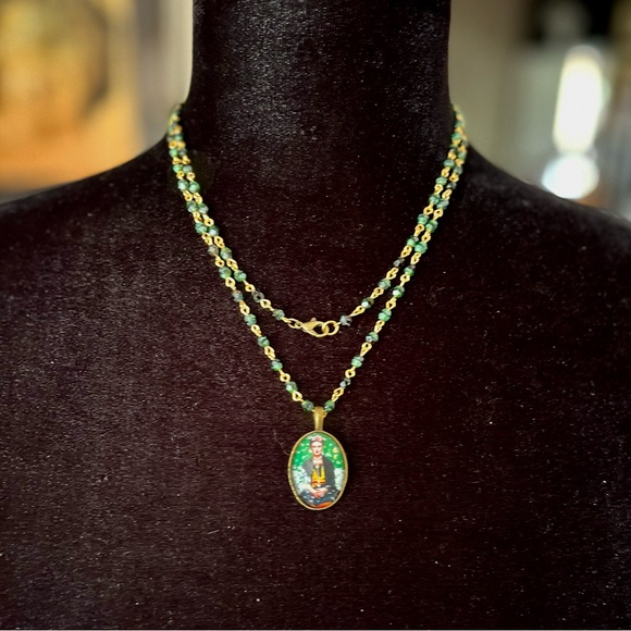 Frida Kahlo Art Pendant Necklace Malachite Chain - Picture 17 of 17